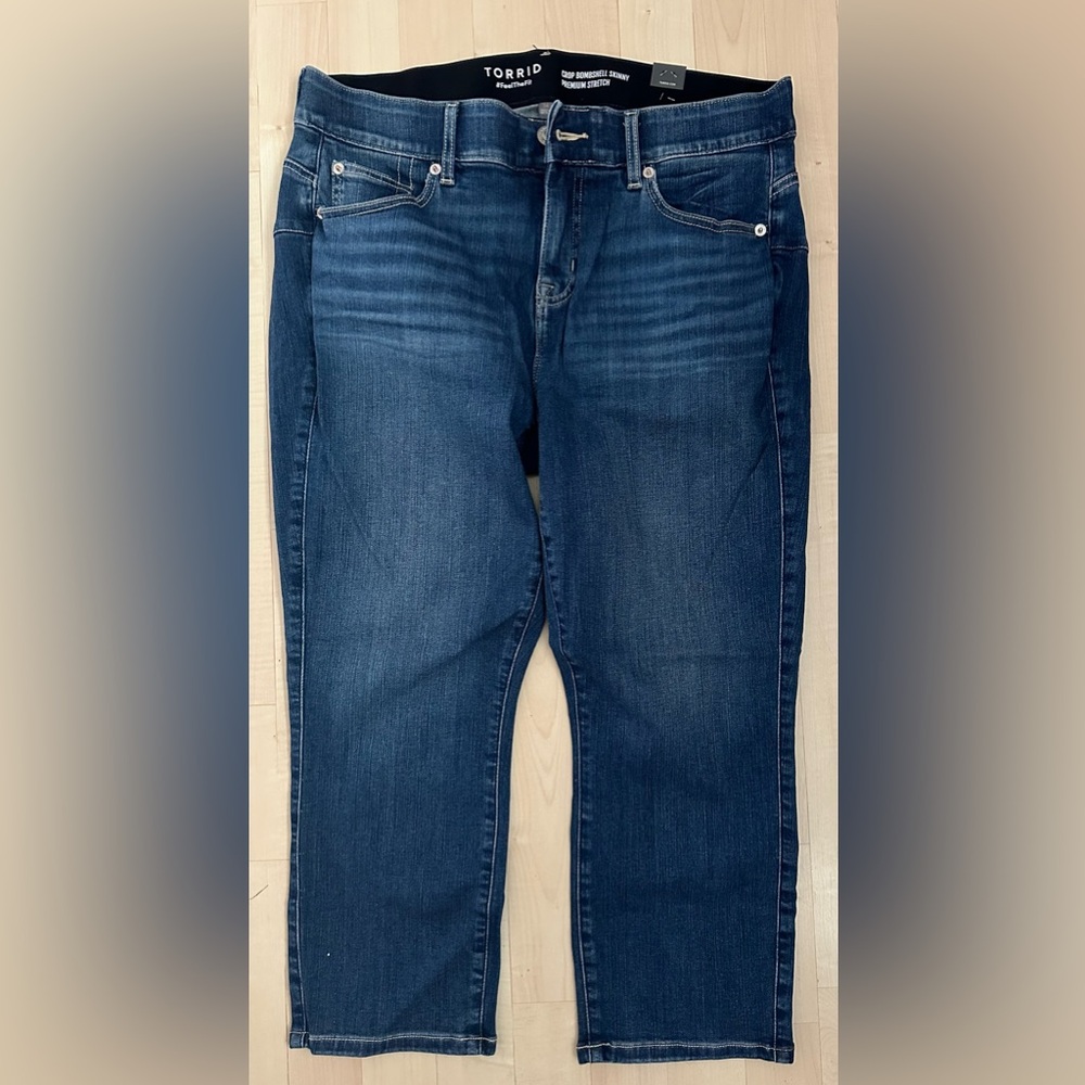 Torrid crop bombshell high rise skinny jeans - Picture 4 of 6